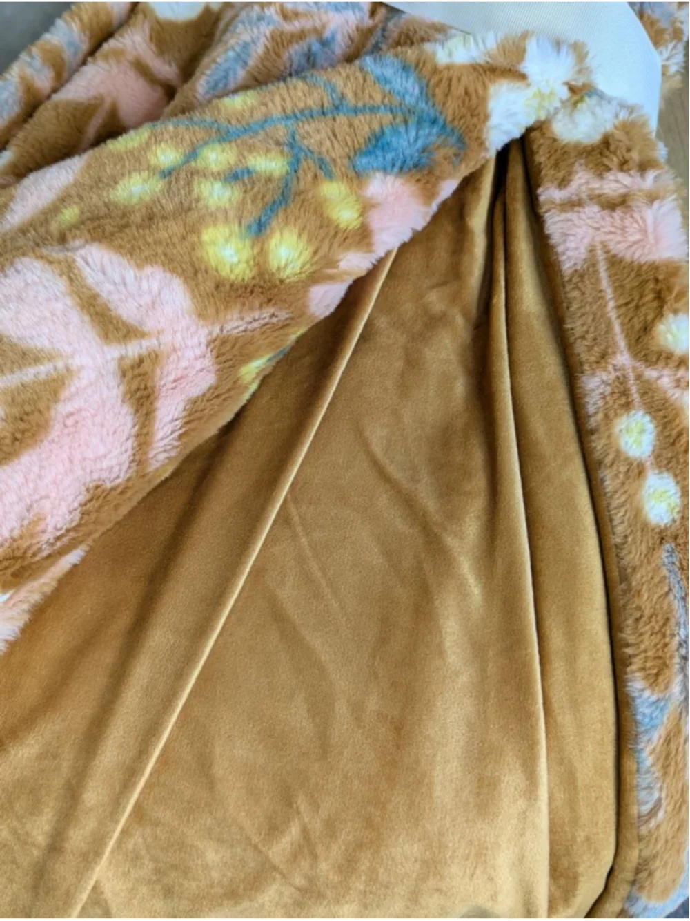 MAGASCHONI HOME Floral Faux Fur Throw Blanket 50